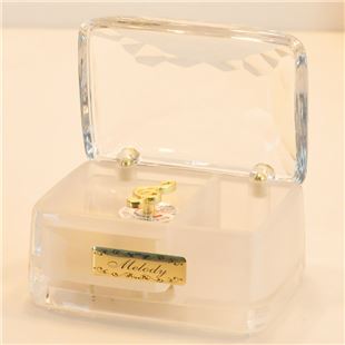 日本进口Sankyo亚克力水晶18音首饰盒八音盒音乐盒 生日 结婚礼物 创意女生实用