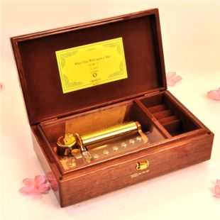 进口Sankyo木质50音高档端首饰八音盒音乐盒创意商务送领导情人节礼物
